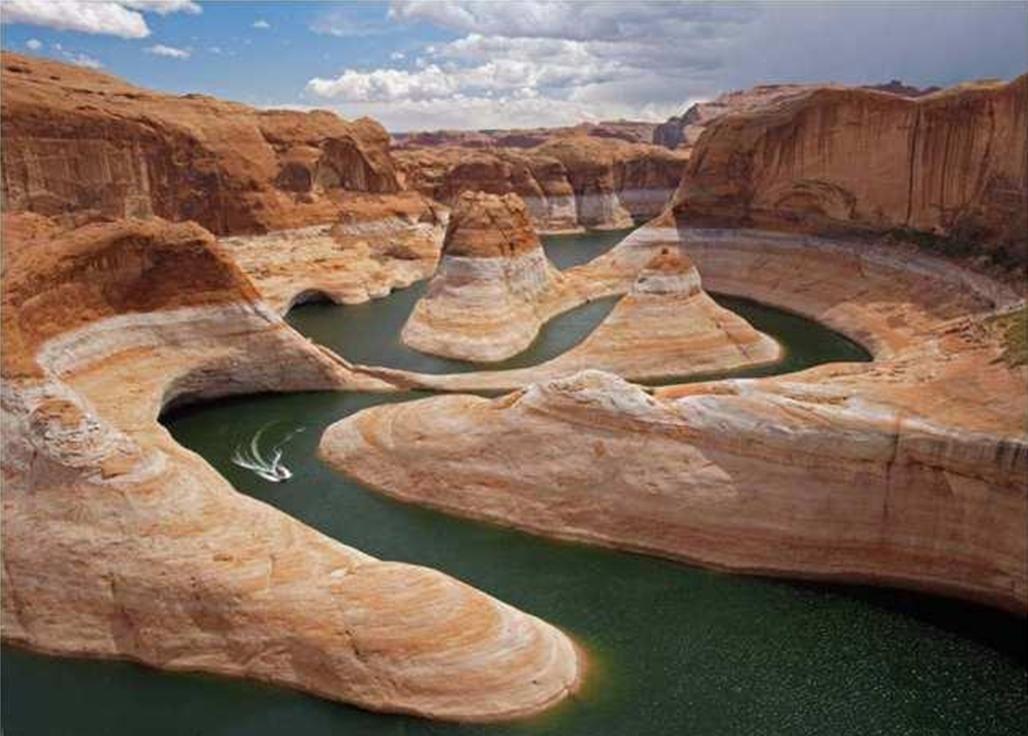 Lake Powell (the second largest man made lake in America ...
